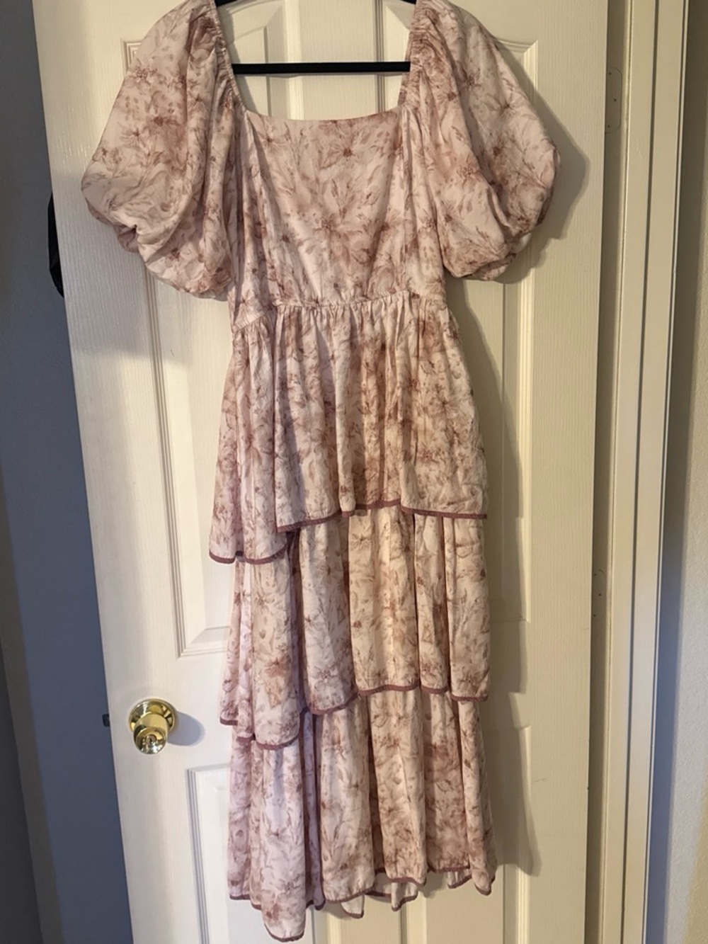 Tiered Puff-Sleeve Floral Maxi Dress in Dusty Rose